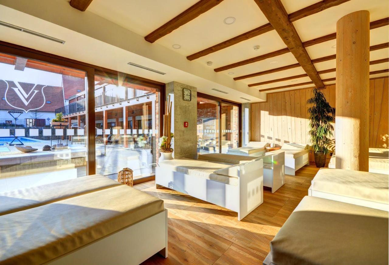 Hotel Zamek Valec Vladislav Luaran gambar