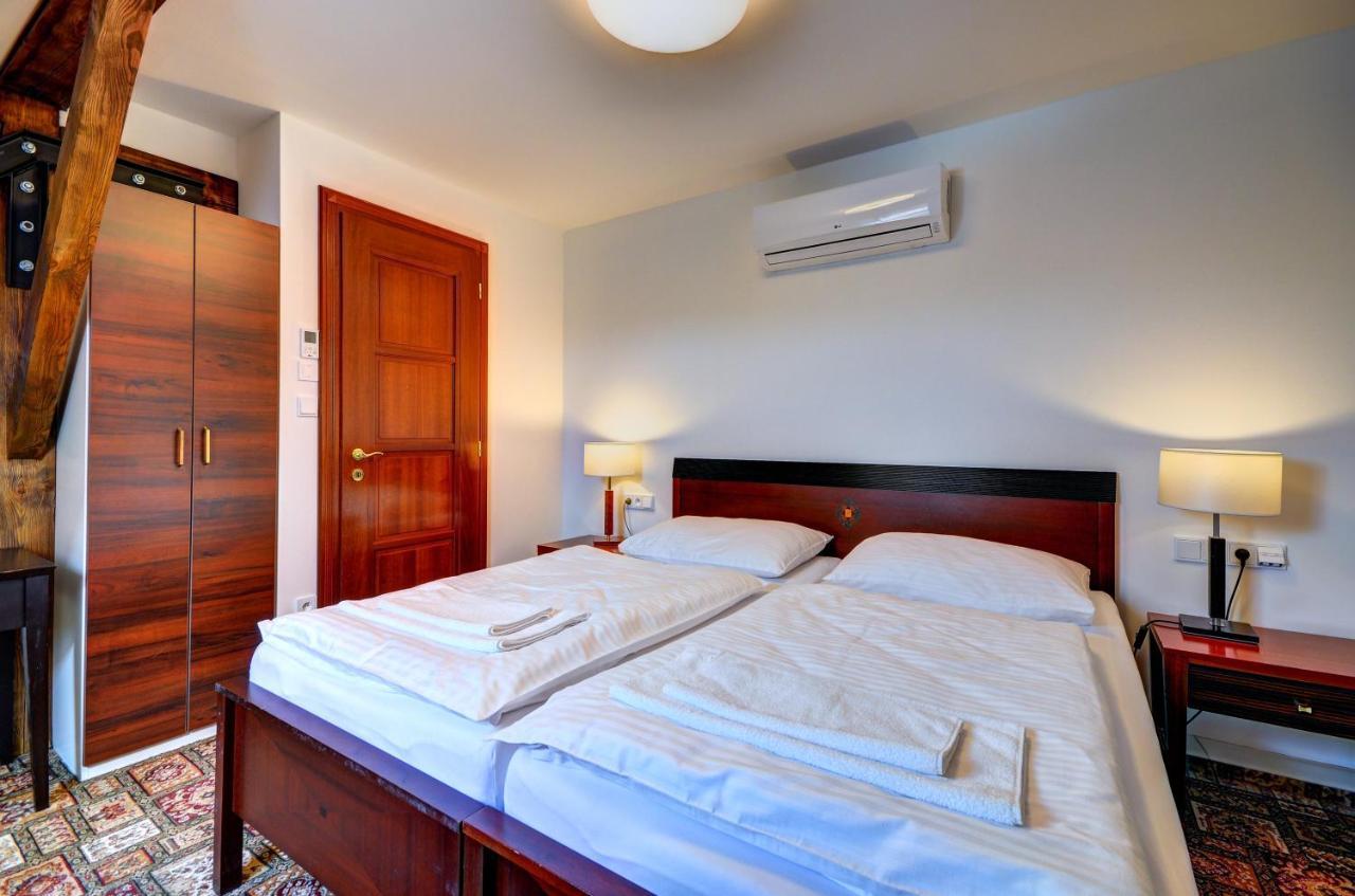 Hotel Zamek Valec Vladislav Luaran gambar